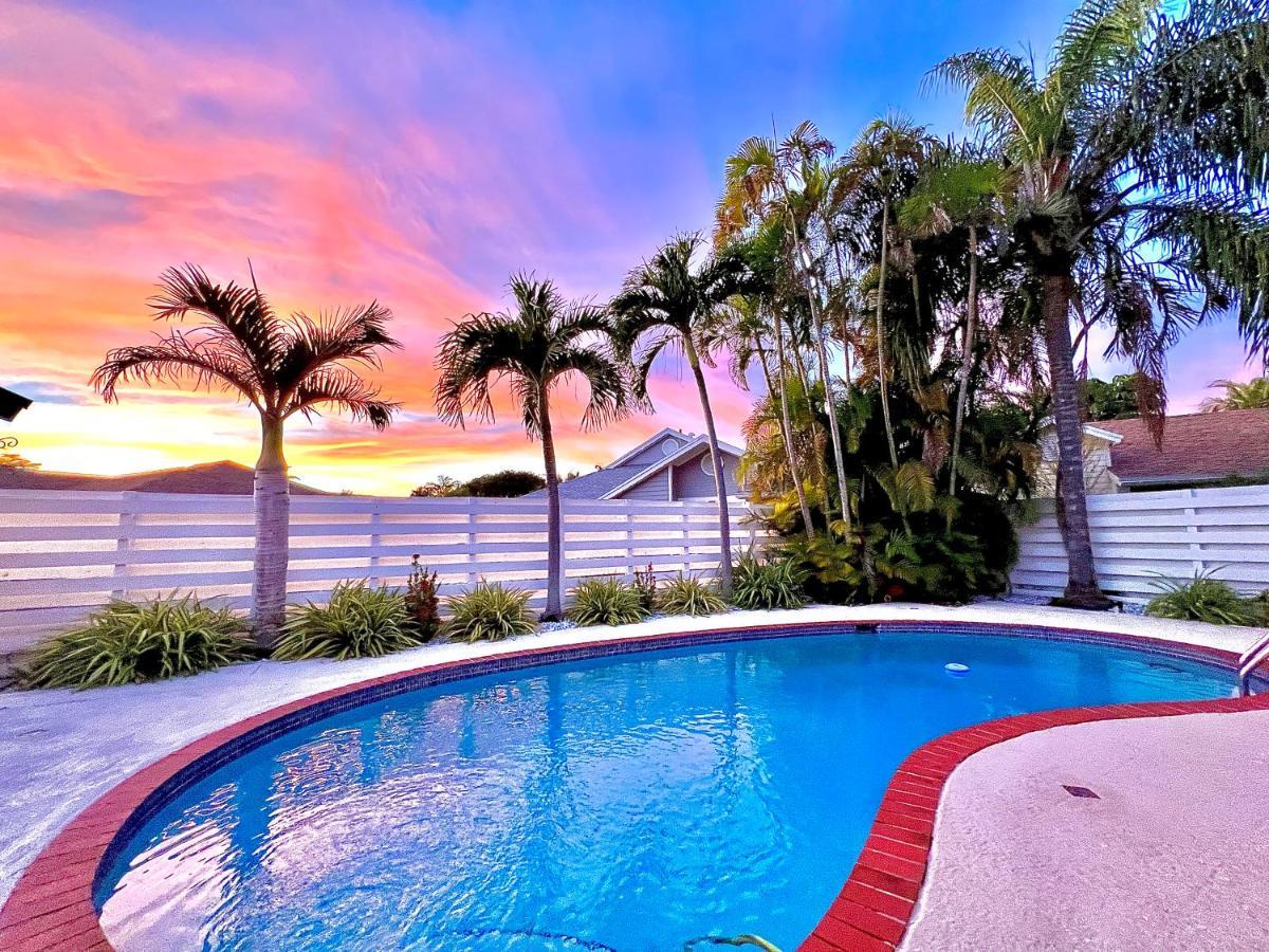Kendall Keys Oasis Home W/ Pool, Theater & Arcade ไมอามี ภายนอก รูปภาพ